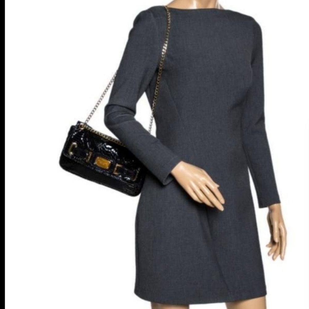 Michael Kors Black Hamilton Leather Shoulder Bag. - Picture 3 of 12